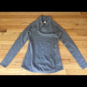 Telluride sweater top with shawl collar, size S